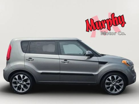 Used 2013 Kia Soul ! FWD image 9