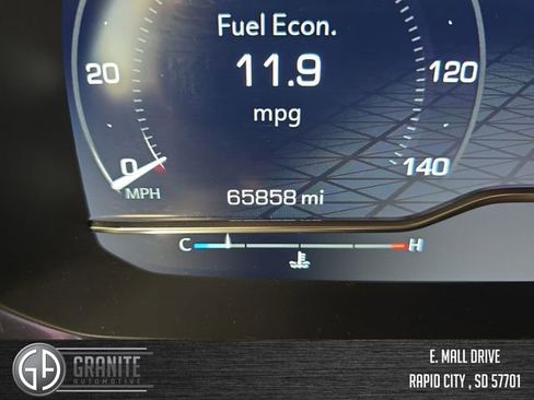 Used 2024 GMC Yukon XL SLT AWD/4WD image 16
