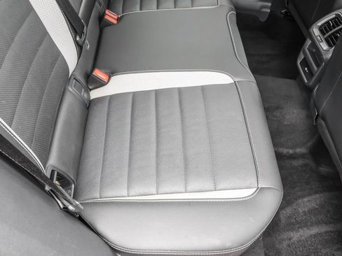 Certified 2023 Volkswagen Taos SEL AWD/4WD image 38