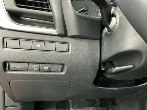 Used 2023 Nissan Rogue SV w/ SV Premium B Package image 37