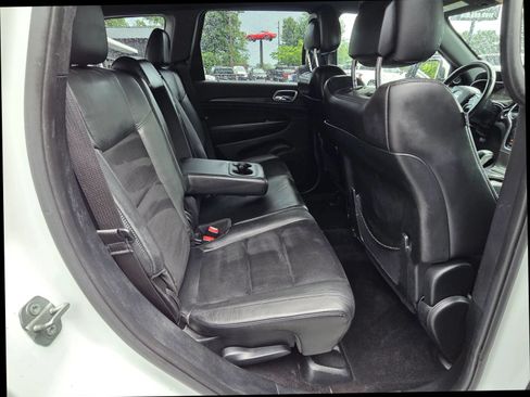 Used 2017 Jeep Grand Cherokee Altitude RWD image 17