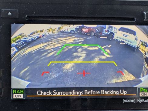 Used 2017 Subaru Outback 2.5i Touring w/ Popular Package #5A image 8