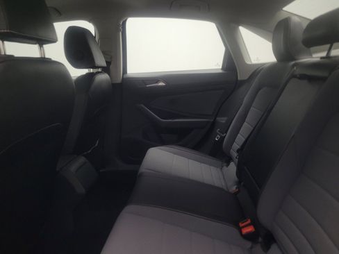 Used 2025 Volkswagen Jetta SE FWD image 18