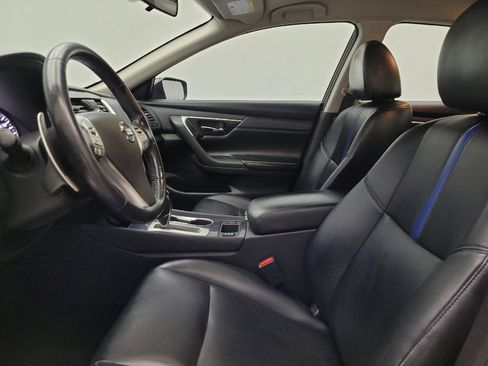 Used 2018 Nissan Altima 2.5 SR w/ SR Midnight Edition image 17