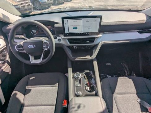 New 2026 Ford Explorer Active RWD image 16