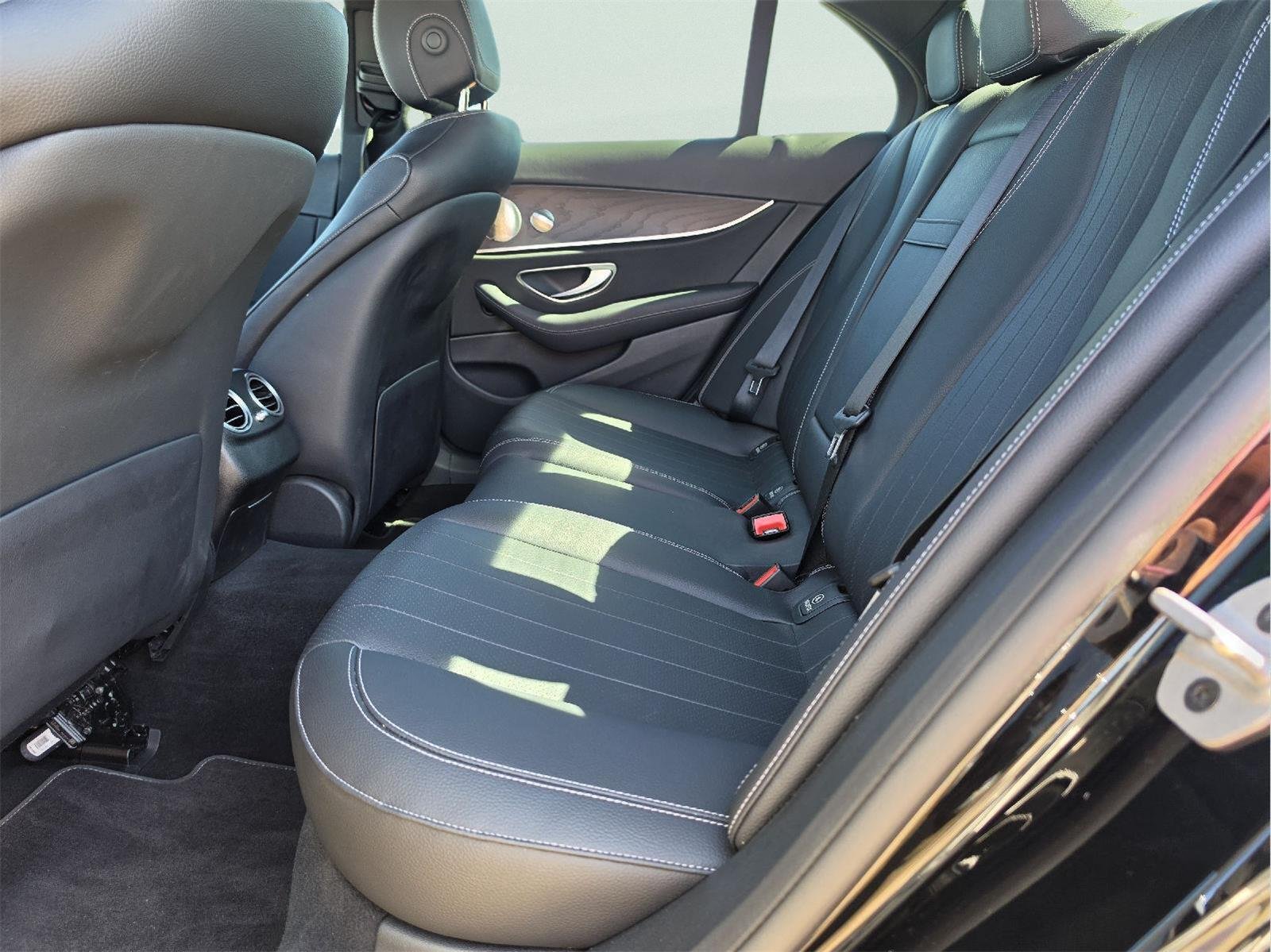Used 2023 Mercedes-Benz E 350 Sedan image 17