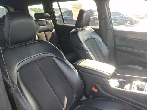 Used 2023 Jeep Grand Cherokee L Laredo AWD/4WD image 12