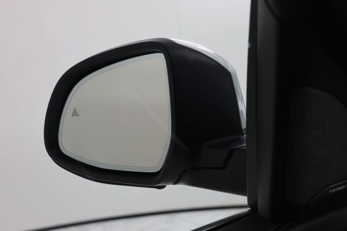 Used 2025 BMW X5 xDrive50e AWD/4WD image 17