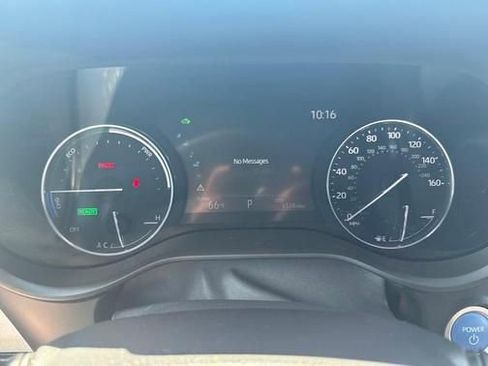 Used 2024 Toyota Sienna Platinum image 19