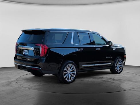Used 2021 GMC Yukon Denali w/ Denali Premium Package AWD/4WD image 7