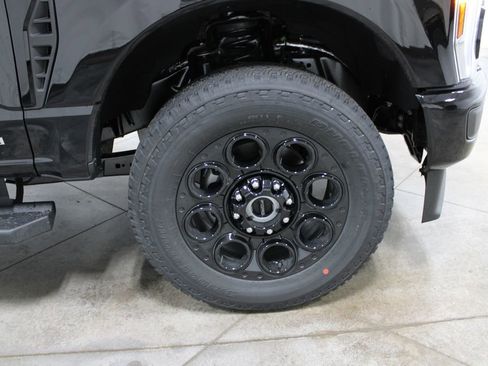 New 2026 Ford F250 Lariat w/ Black Appearance Package image 44