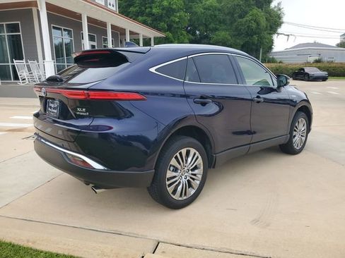 Used 2021 Toyota Venza XLE w/ Softex Package AWD/4WD image 10