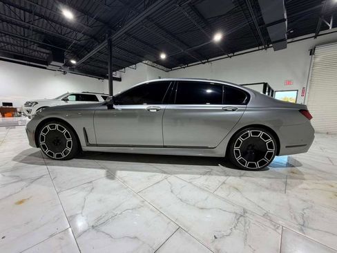 Used 2020 BMW 750i xDrive w/ Executive Package image 7