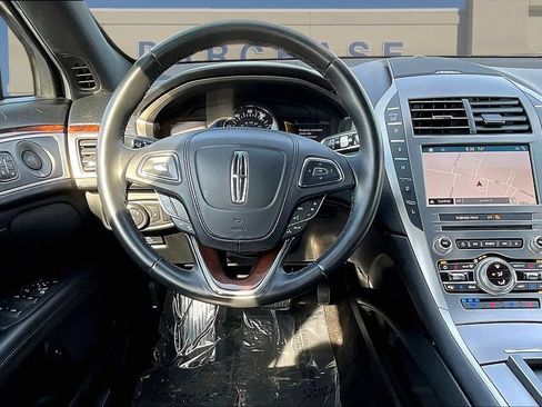 Used 2018 Lincoln MKZ Reserve FWD image 10