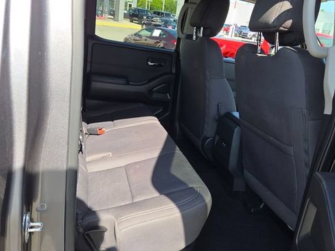 Used 2024 Nissan Frontier SV AWD/4WD image 14