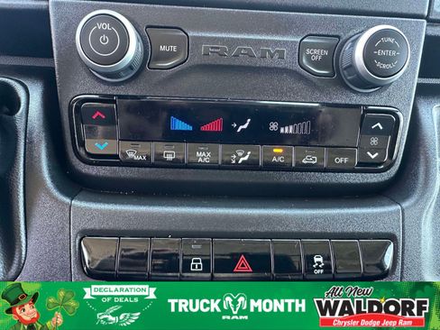 Used 2024 RAM ProMaster 2500 w/ Convenience Group image 12