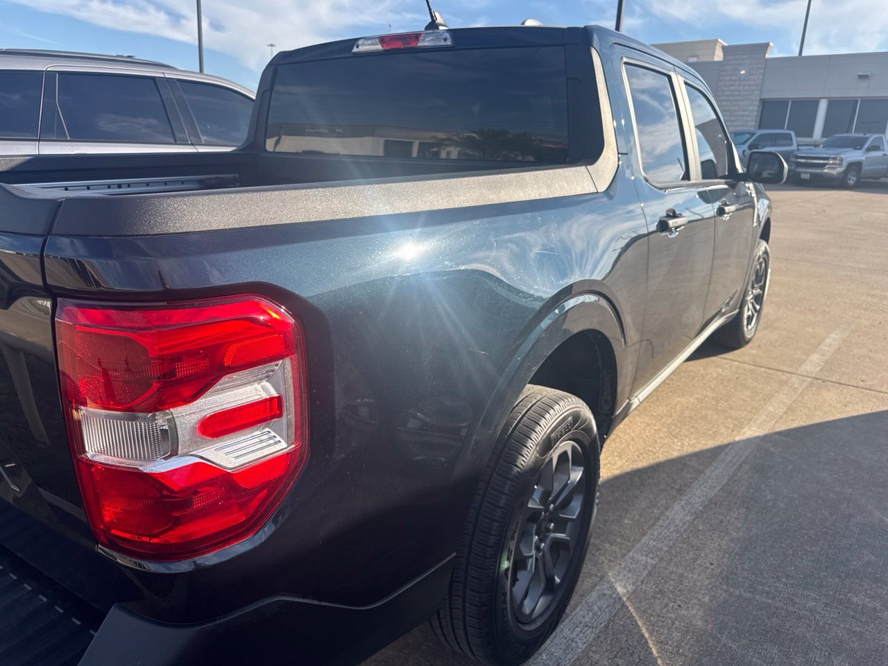 Used 2023 Ford Maverick XLT FWD image 5