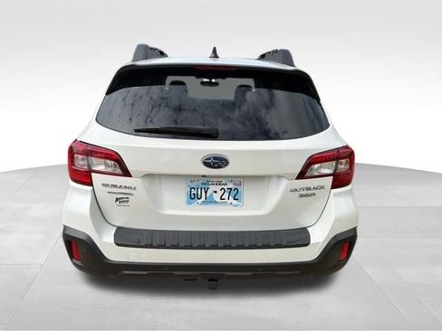 Used 2018 Subaru Outback 3.6R Limited image 4