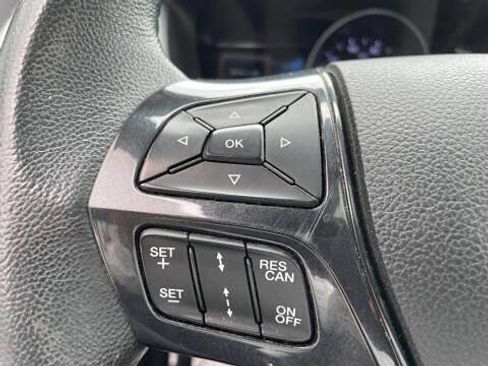 Used 2019 Ford Explorer XLT w/ Equipment Group 202A AWD/4WD image 15