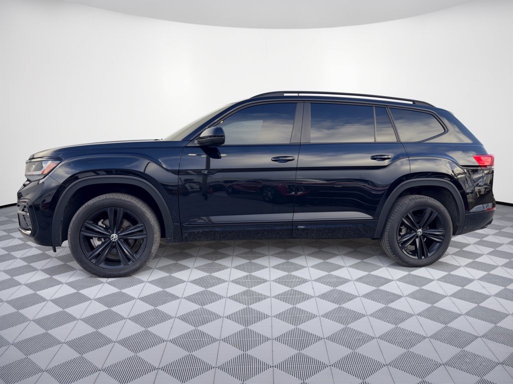 Used 2023 Volkswagen Atlas SEL R-Line AWD/4WD image 2