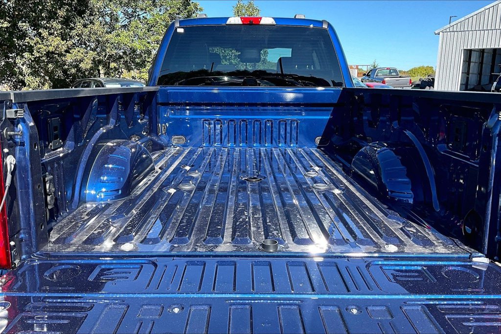 Used 2027 Ford F450 Lariat AWD/4WD image 9