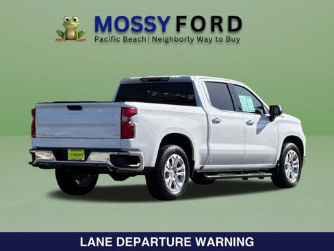 Used 2023 Chevrolet Silverado 1500 LTZ w/ LTZ Convenience Package II AWD/4WD image 5