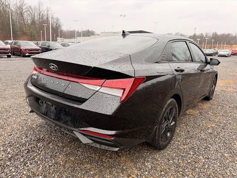 Used 2023 Hyundai Elantra SEL image 14