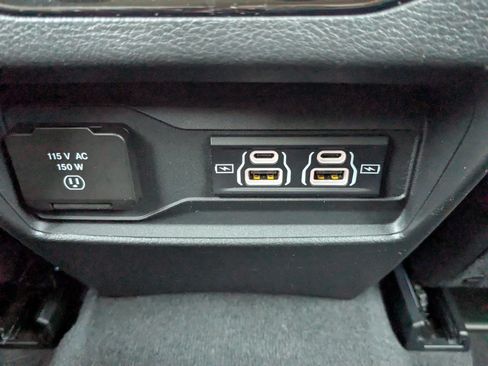 Used 2025 Jeep Grand Cherokee Altitude AWD/4WD image 17