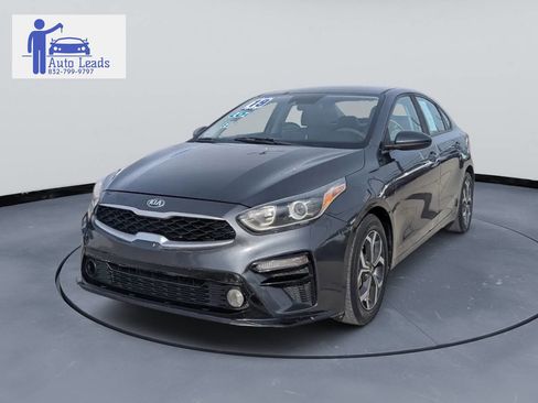 Used 2019 Kia Forte LXS image 3