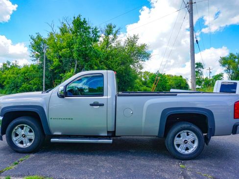 Used 2008 Chevrolet Silverado 1500 W/T w/ Towing Package AWD/4WD image 6