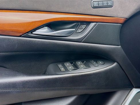 Used 2018 Cadillac Escalade Premium Luxury image 15