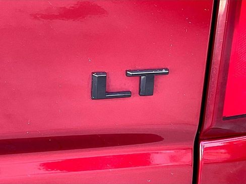 Used 2022 Chevrolet Silverado 1500 LT Trail Boss w/ Convenience Package II image 8