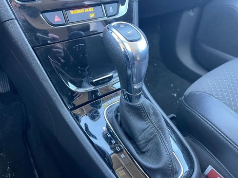 Used 2019 Buick Encore Preferred image 10