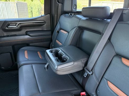Used 2023 GMC Sierra 1500 AT4 w/ Technology Package AWD/4WD image 38