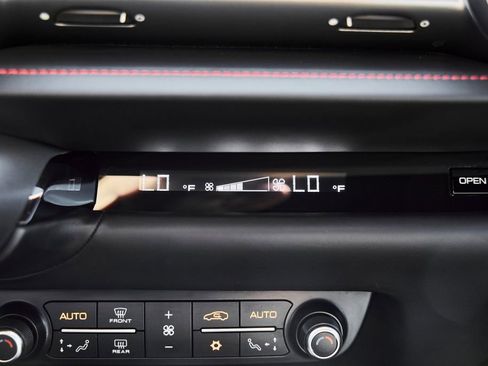 Used 2020 Ferrari 812 Superfast RWD image 64