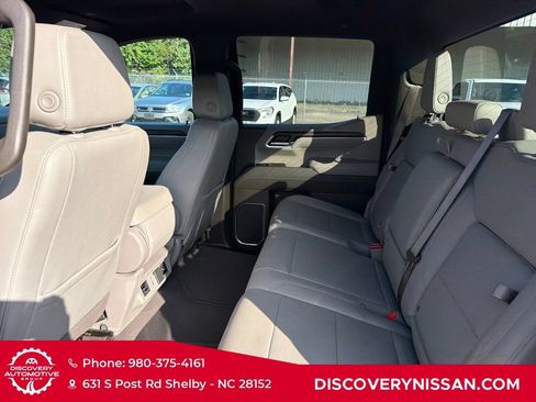 Used 2025 GMC Sierra 1500 SLT AWD/4WD image 16