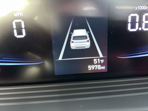 Certified 2024 Hyundai Venue SEL image 39