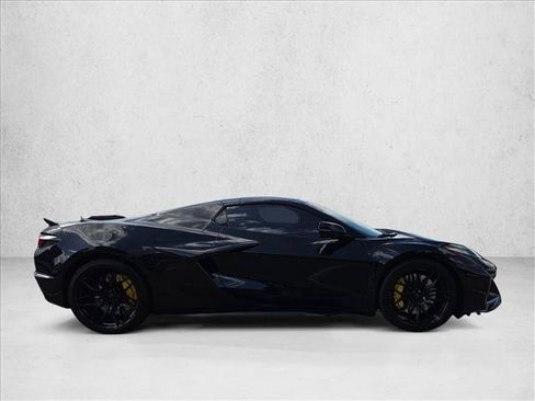 Used 2026 Chevrolet Corvette Z06 w/ Stealth Interior Trim Package RWD image 4