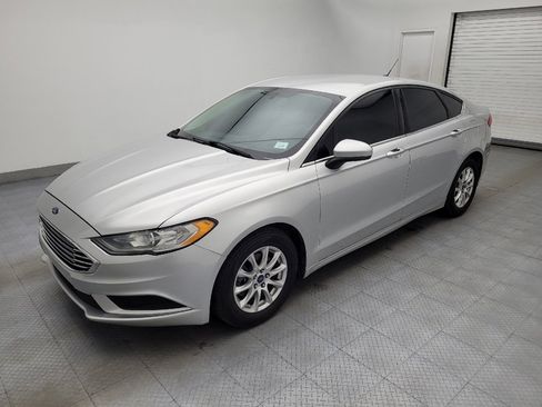 Used 2018 Ford Fusion S FWD image 2