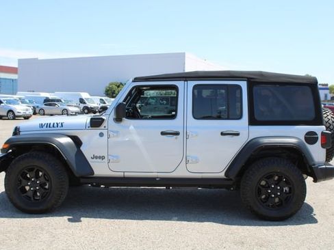 Used 2023 Jeep Wrangler Unlimited AWD/4WD image 7