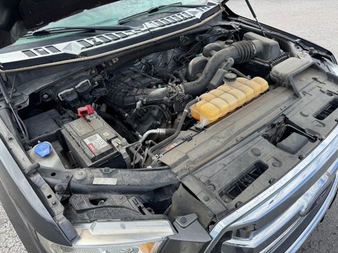 Used 2015 Ford F150 XLT AWD/4WD image 23