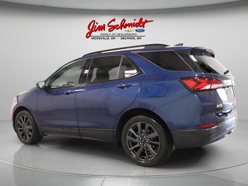 Used 2023 Chevrolet Equinox RS FWD image 3