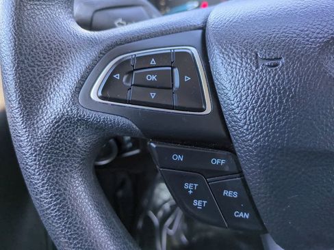 Used 2017 Ford Focus SE image 22