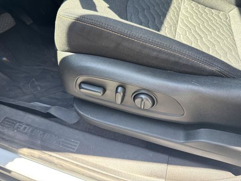 Used 2020 Chevrolet Equinox LT FWD image 14