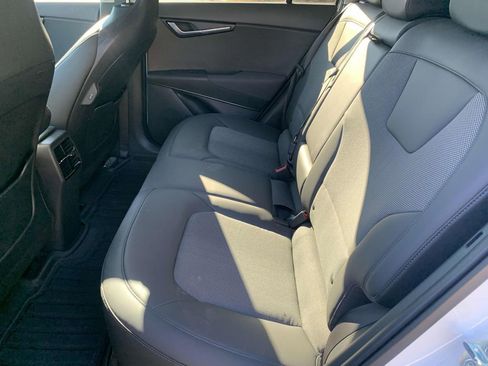 Used 2024 Kia Niro Wind image 9