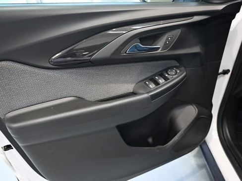 Used 2023 Chevrolet TrailBlazer LT FWD image 26