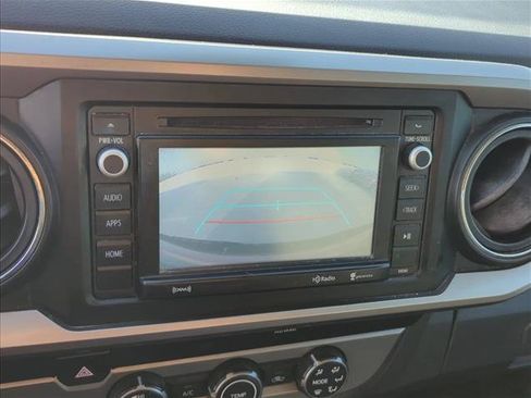 Used 2019 Toyota Tacoma SR5 RWD image 19