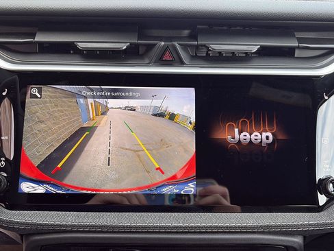 New 2026 Jeep Cherokee Laredo image 15