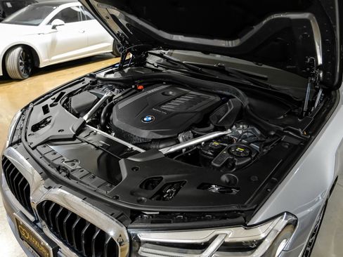 Used 2023 BMW 540i xDrive w/ Convenience Package image 52