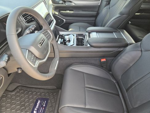 New 2026 Jeep Grand Wagoneer Limited AWD/4WD image 11